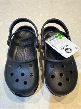 CROCS Kids girls mary Jane in Black